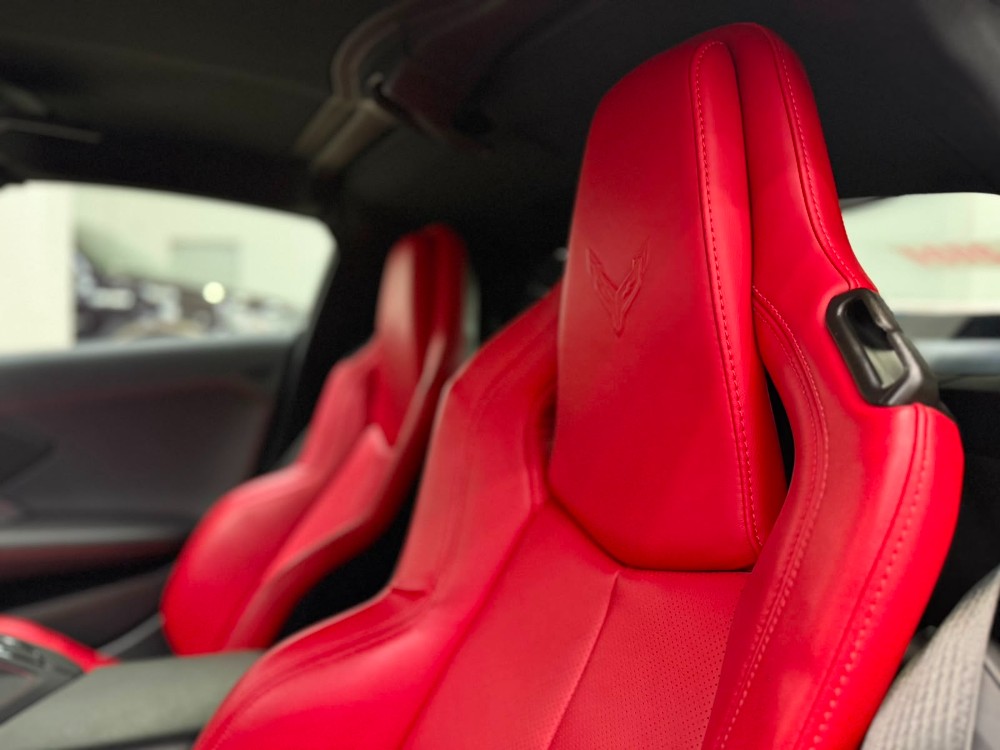 Chevrolet Corvette Stingray C8 — foto 15